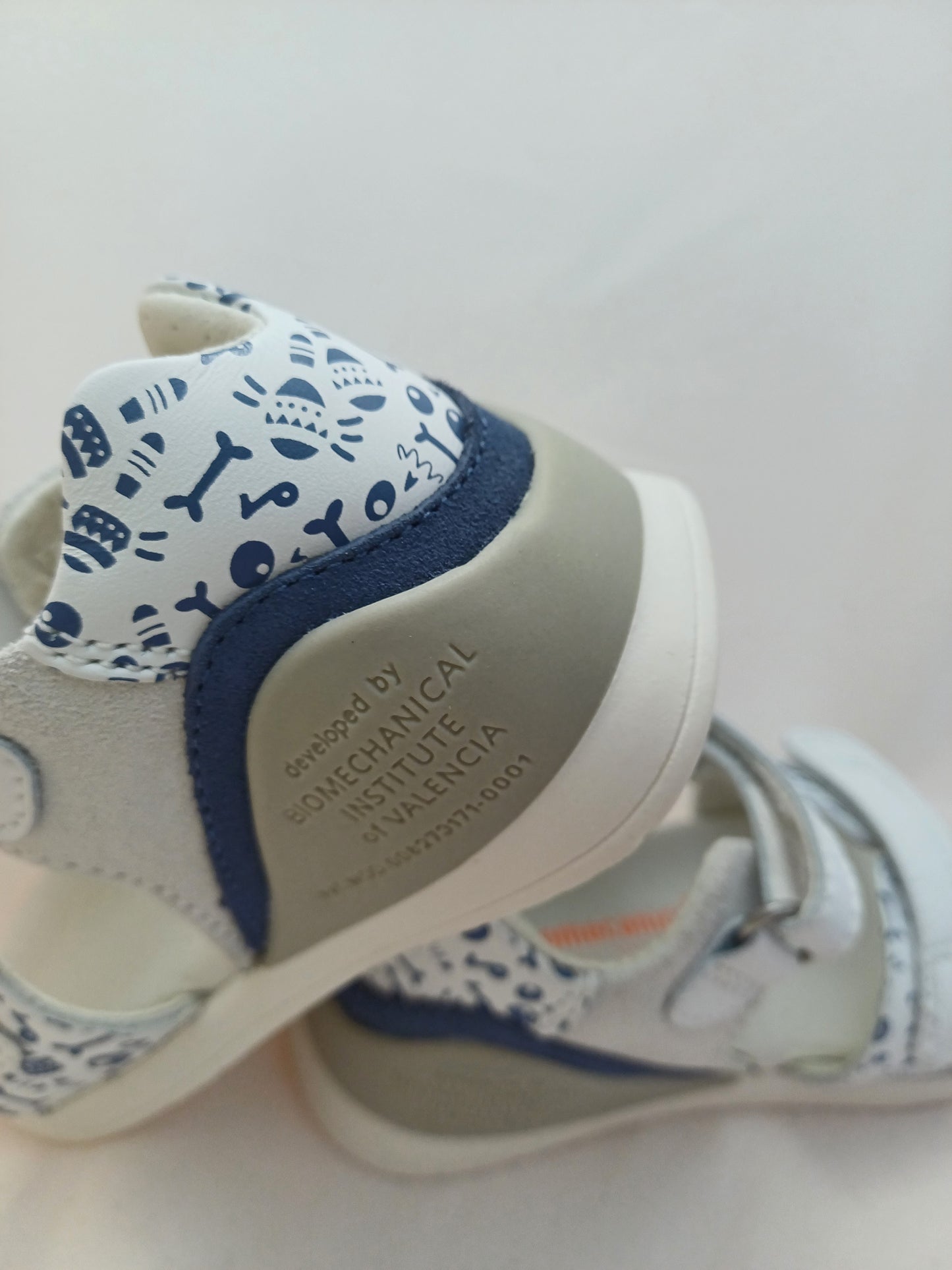 Biomecanics 242147 bianco