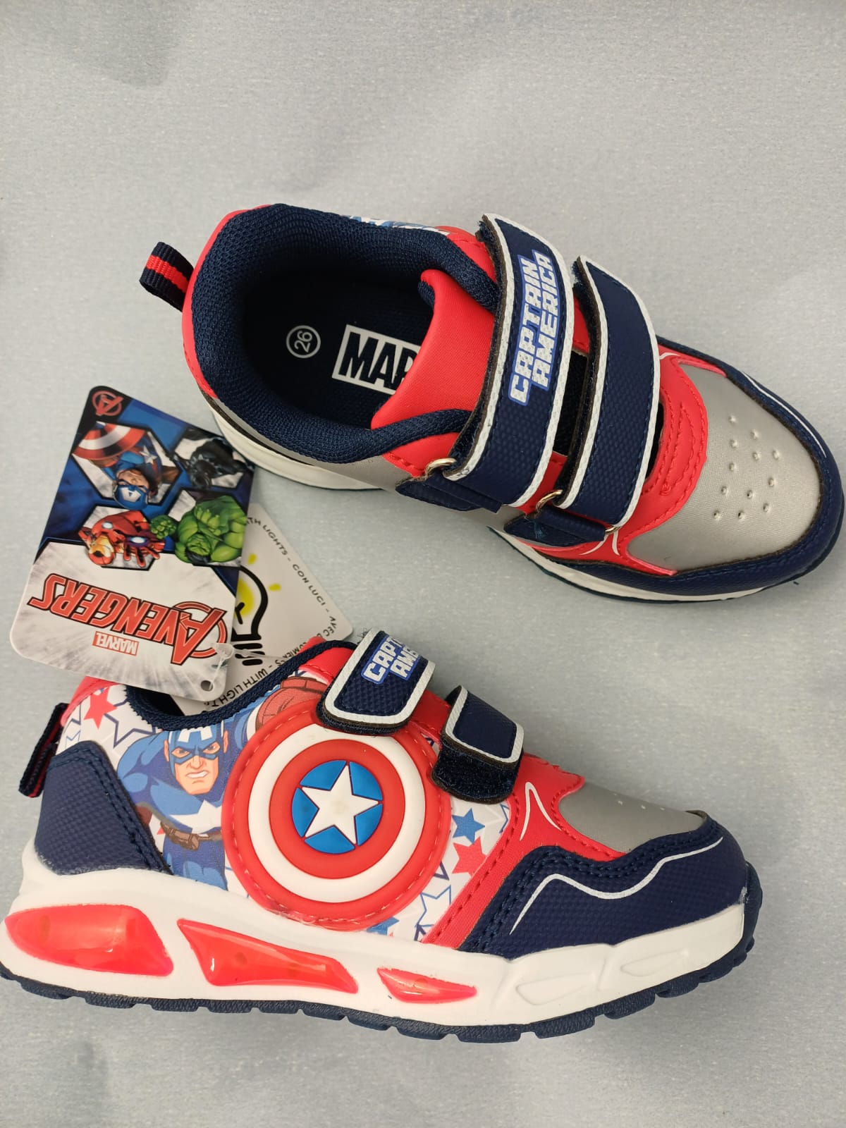 Scarpe con luci Capitan America Avenger